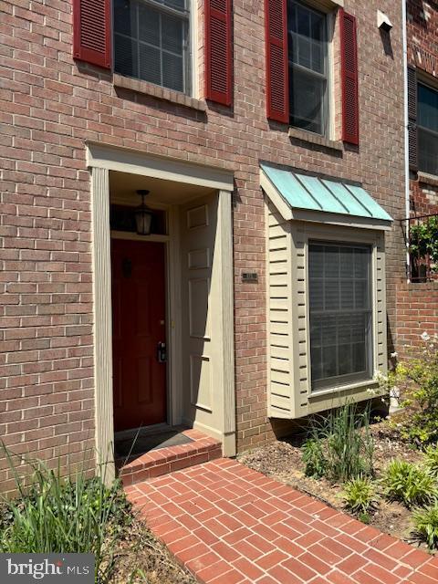 property at 870 N Jackson St
