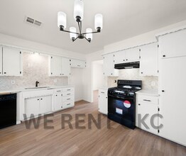 16391 Lynn St in Choctaw, OK - Building Photo - Building Photo