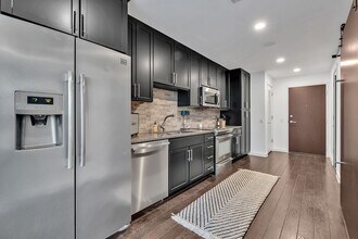 1212 Laurel St, Unit 1310 in Nashville, TN - Building Photo - Building Photo