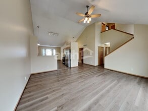 115 Twain Ave in Lithopolis, OH - Foto de edificio - Building Photo