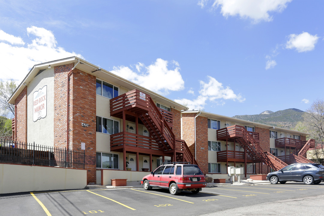 Red Rock Manor in Manitou Springs, CO - Building Photo