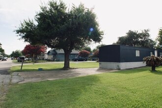 715 Louisiana St in South Houston, TX - Building Photo - Building Photo