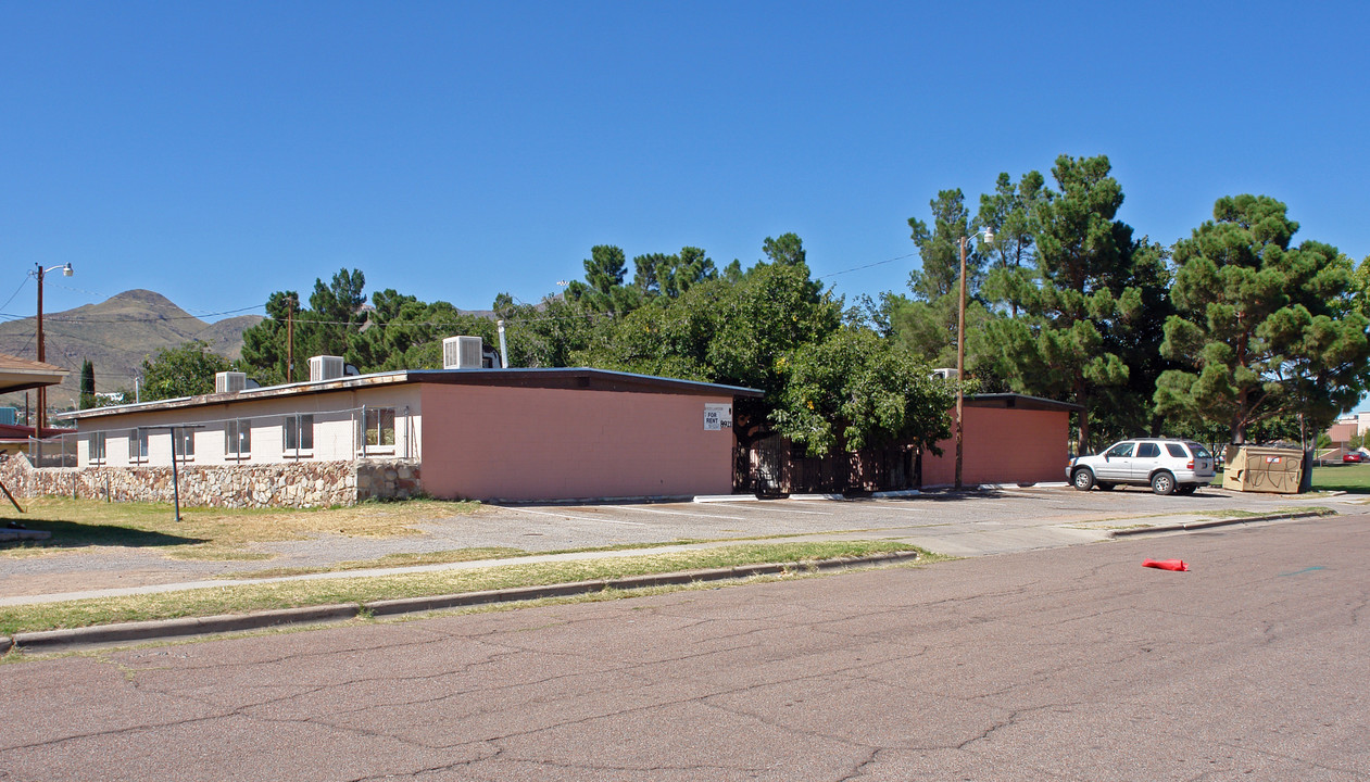 8921 Lawson St in El Paso, TX - Building Photo