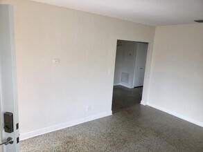 3637 S Olive Ave in West Palm Beach, FL - Building Photo - Building Photo