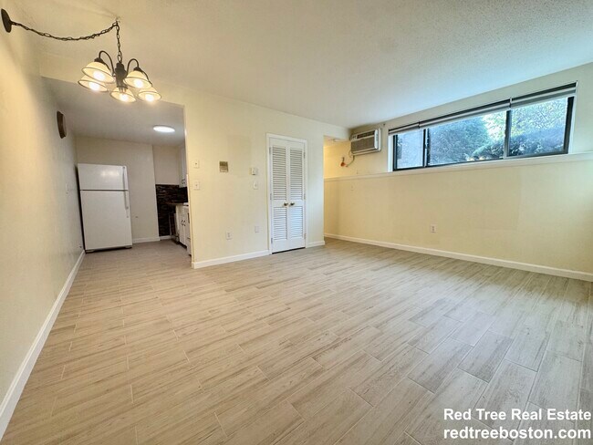 172 River St in Waltham, MA - Foto de edificio - Building Photo