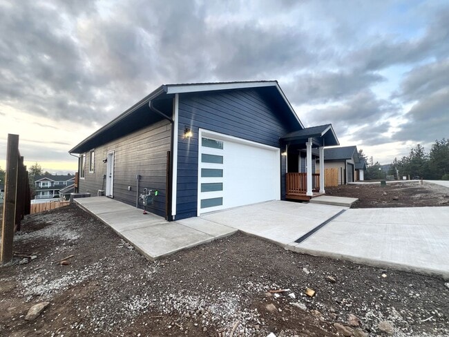 property at 1164 W Ridge Dr