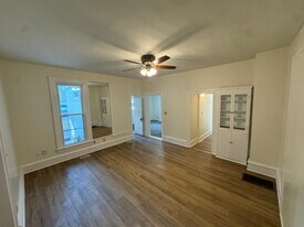 1007 N Prairie St in Bloomington, IL - Building Photo