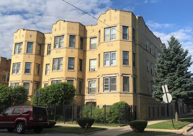 8200 S Paulina St in Chicago, IL - Building Photo - Building Photo