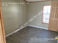 913 N Taylorville Blvd photo'