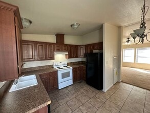 1210 W Mermod St in Carlsbad, NM - Building Photo - Building Photo