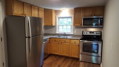 16 Federal Hill Rd in Auburn, MA - Building Photo - Building Photo