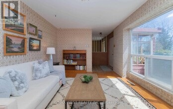 32 Broadleaf Rd in Toronto, ON - Building Photo - Building Photo