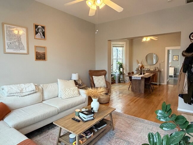 3016 N Clifton Ave in Chicago, IL - Building Photo - Building Photo