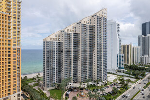 17555 Collins Ave Apartments