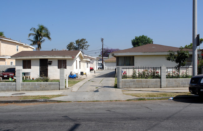 521-525 E Hyde Park Blvd in Inglewood, CA - Building Photo - Building Photo