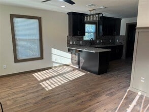 802 Ruth Parker Ln in Glen Rose, TX - Building Photo - Building Photo