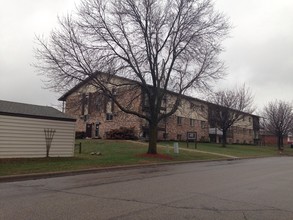 Balmoral Apartments in Elk River, MN - Building Photo - Building Photo