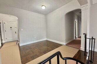 240 Cabrini Blvd in New York, NY - Building Photo - Building Photo