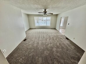 30556 Lanan Rd in Kingston, IL - Building Photo - Building Photo