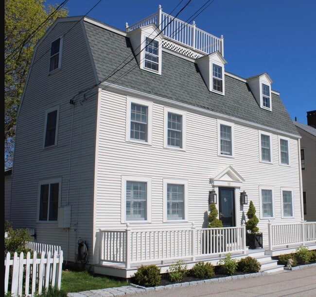 property at 16 Wentworth Rd
