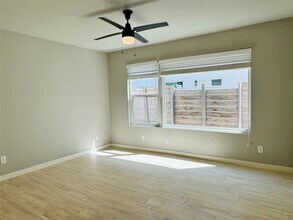 4609 Virginia Ave, Unit 102 in Dallas, TX - Building Photo - Building Photo