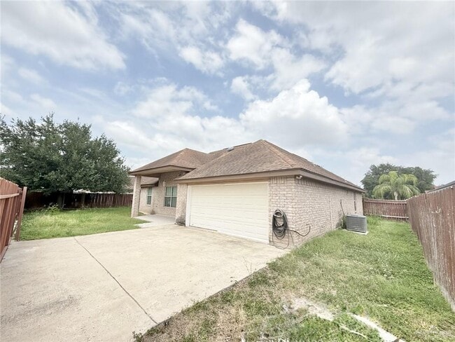 2807 May Ave in Mission, TX - Building Photo - Building Photo