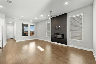 4159 Runway Mews in Frisco, TX - Foto de edificio - Building Photo