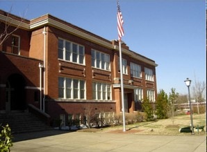 Penn Warren in Clarksville, TN - Foto de edificio - Building Photo