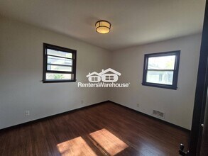 810 3rd Ave E in Shakopee, MN - Building Photo - Building Photo