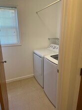 4900 Shadow Oak Dr, Unit 4876 B in Youngstown, OH - Building Photo - Building Photo