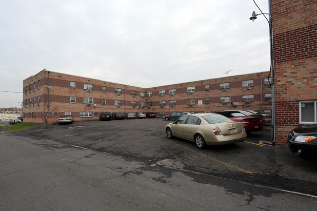 Tustin Court Apartments in Philadelphia, PA - Building Photo - Building Photo