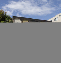 4415 Ventura Canyon Ave in Van Nuys, CA - Building Photo - Building Photo