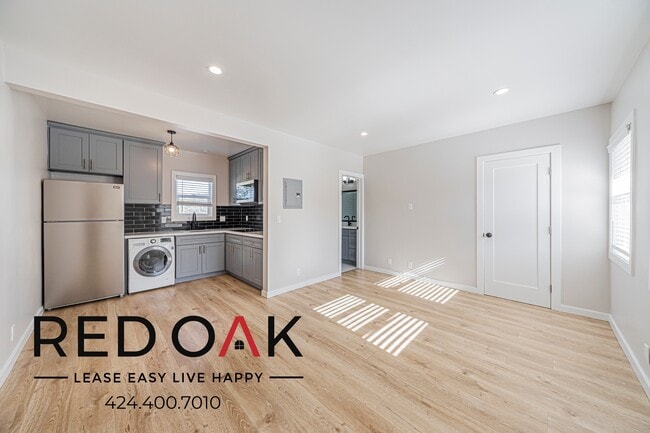 1060 N Avenue 50, Unit 1070 in Los Angeles, CA - Foto de edificio - Building Photo