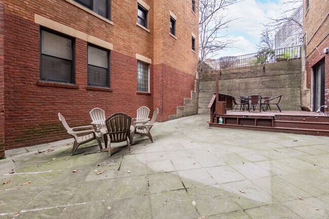 448 Park Dr, Unit 4 in Boston, MA - Building Photo - Building Photo