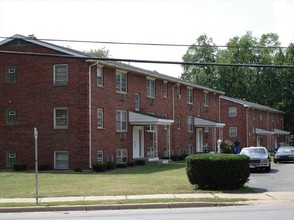 Burton Square Apartments in Grand Rapids, MI - Foto de edificio - Building Photo