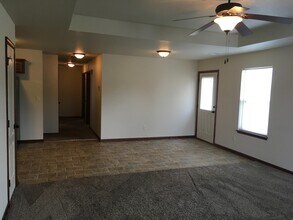 138 SW Rose Garden St in Blue Springs, MO - Building Photo - Building Photo