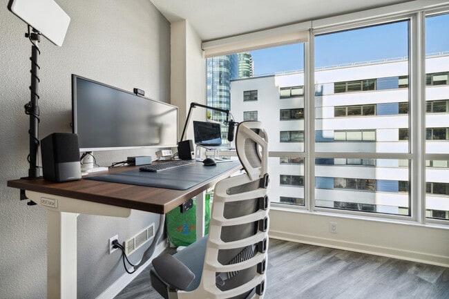 388 Beale St in San Francisco, CA - Foto de edificio - Building Photo