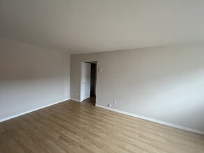 21 Verdun St in Moncton, NB - Building Photo - Building Photo