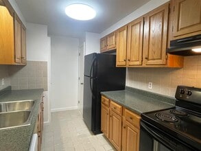 27 Ernest Ave in Exeter, NH - Building Photo - Building Photo