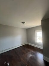 186 Matthew St, Unit 1 in Orange, NJ - Building Photo - Building Photo