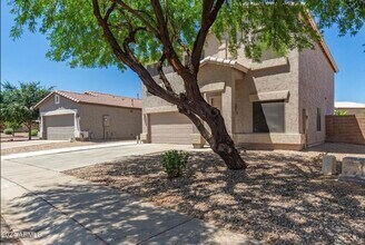 66 E Saddle Way in San Tan Valley, AZ - Building Photo - Building Photo