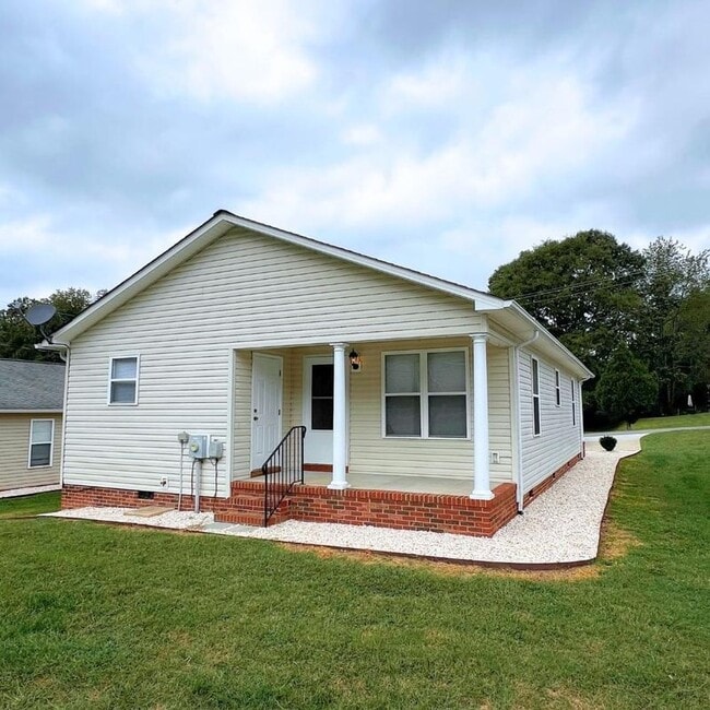 202 Williams St in Morganton, NC - Building Photo - Building Photo