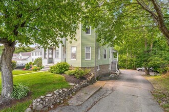 427 Hamilton St in Worcester, MA - Building Photo - Building Photo