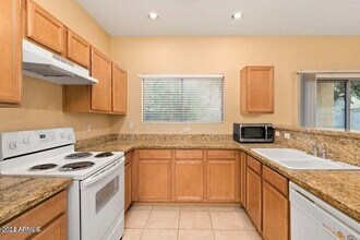 2690 S Southwind Dr in Gilbert, AZ - Building Photo - Building Photo