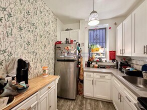 201 W 105th St in New York, NY - Building Photo - Building Photo