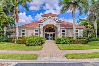 7837 Hawthorne Dr in Naples, FL - Building Photo - Building Photo