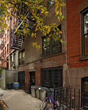 418 E Ninth St in New York, NY - Foto de edificio - Building Photo