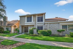 11504 Village Pl Dr in Houston, TX - Building Photo