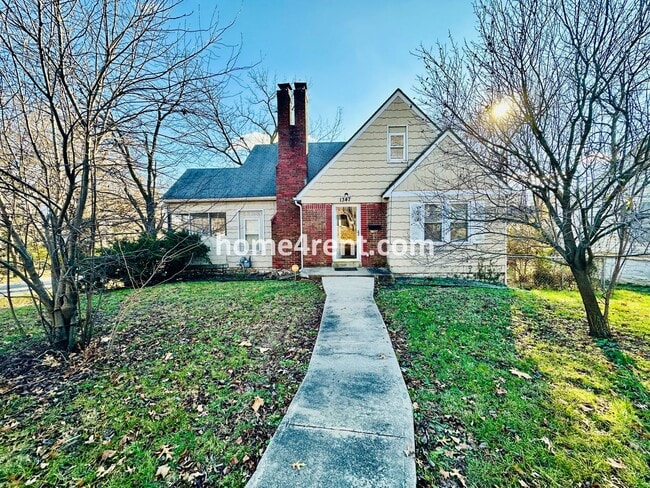 property at 1347 E 76th St
