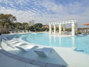 The Terrace at Walnut Creek in Austin, TX - Building Photo - Building Photo